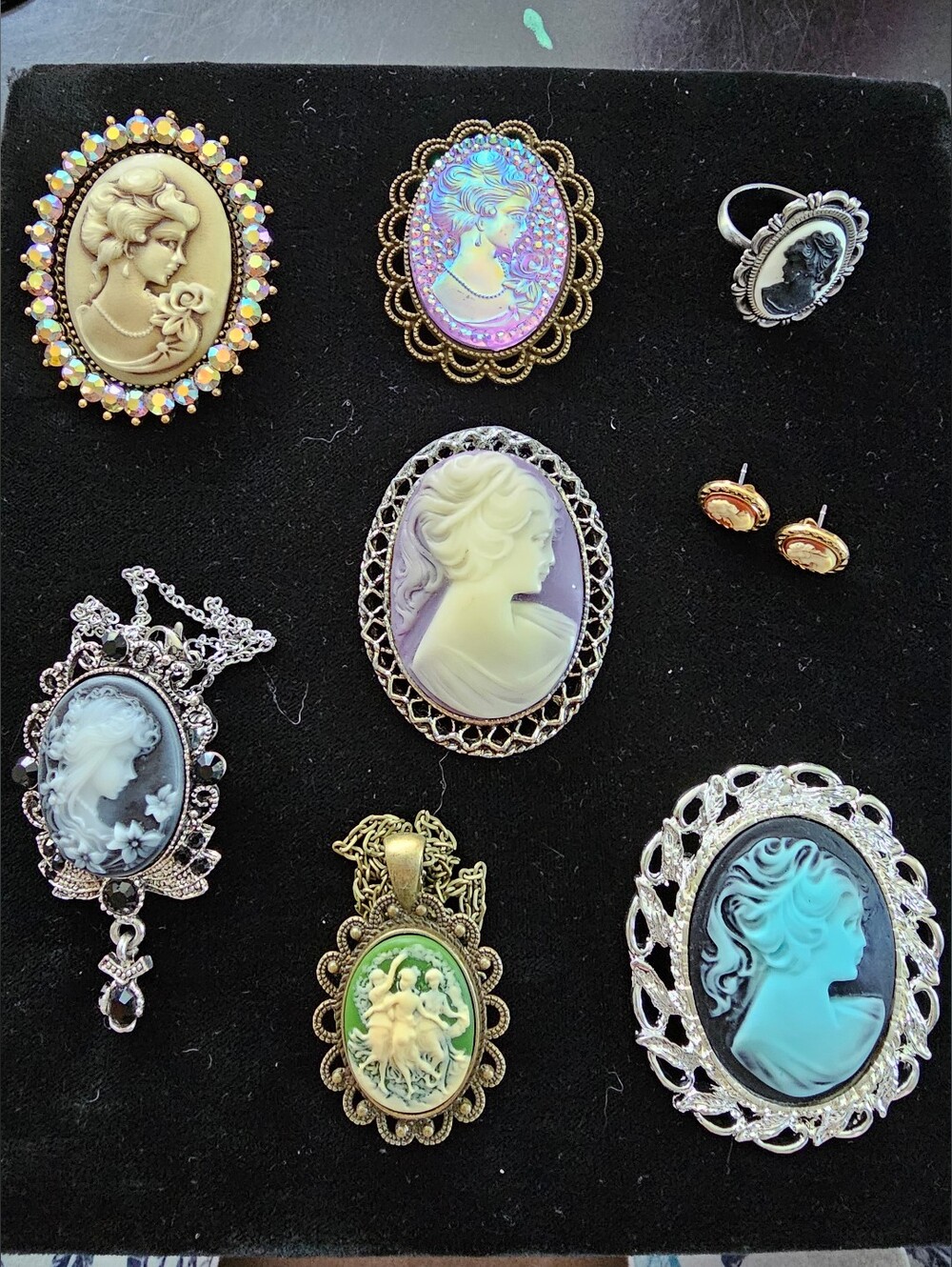 Cameo Lot
